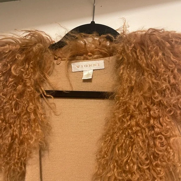 Vionni Tan Cardigan with genuine Mongolian Fur (detachable fur) - Picture 4 of 8